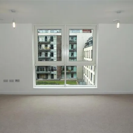 Image 3 - Davaar House, Butetown Link, Cardiff, CF11 7TQ, United Kingdom - Apartment for sale