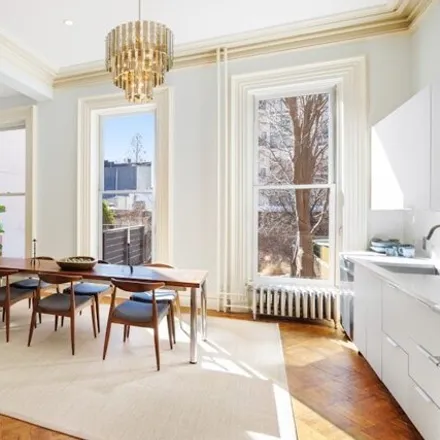 Image 6 - 324 State Street, New York, NY 11201, USA - House for sale