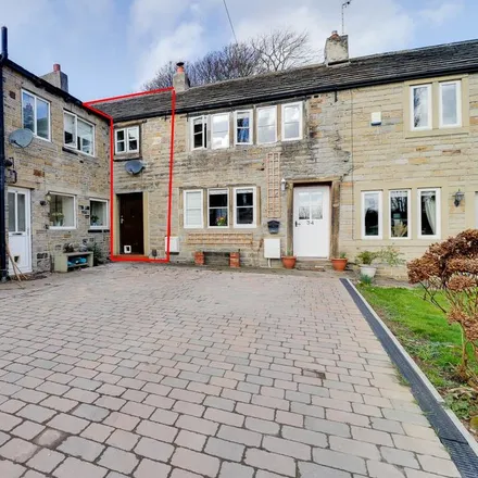 Rent this 3 bed townhouse on Longcroft in Almondbury, HD5 8ZH