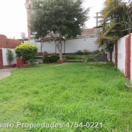 Buy this studio house on 89 - Doctor Ramón Carrillo 3000 in Villa Yapeyú, B1651 APF San Andrés