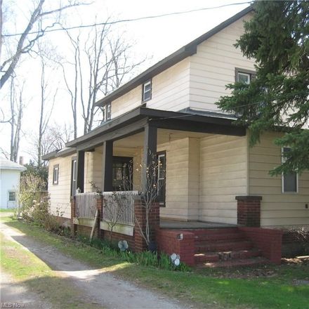 Rent this 4 bed duplex on 36 East Jackson Street in Avery Terrace, Painesville