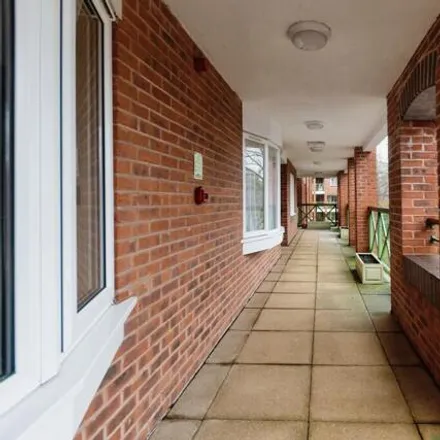 Image 2 - Deerhurst Court, Elmdon Heath, B91 3BY, United Kingdom - Apartment for sale