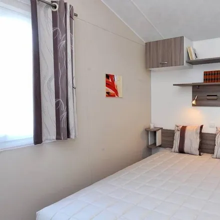 Rent this 2 bed house on Laroque-des-Albères in 10 Avenue Louis et Michel Soler, 66740 Laroque-des-Albères