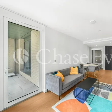 Image 3 - Phoenix Court (Oval Village), 281 Kennington Lane, London, SE11 5AQ, United Kingdom - Apartment for rent