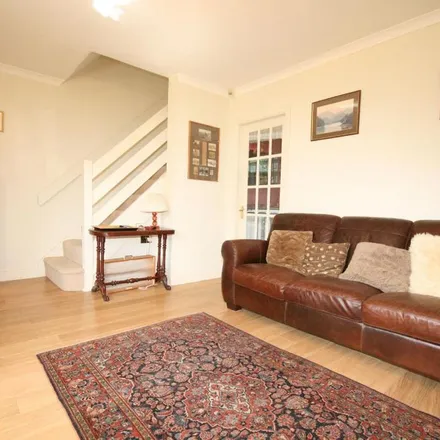 Image 4 - Waveney Drive, Altrincham, WA14 4UQ, United Kingdom - Duplex for rent