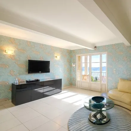 Rent this 3 bed house on Villefranche-sur-Mer in Promenade des Marinières, 06230 Villefranche-sur-Mer