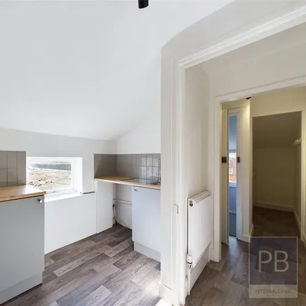 Image 5 - 25 Old Bath Road, Charlton Kings, GL53 7QD, United Kingdom - Apartment for rent