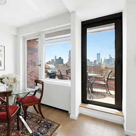 Image 5 - 124 East 79th Street, New York, NY 10075, USA - Condo for rent