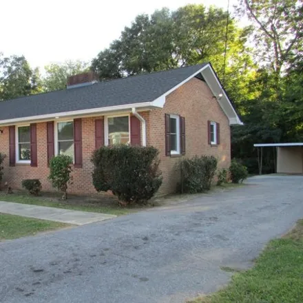 Image 3 - 166 Eastover Avenue, Clinton, NC 28328, USA - House for sale