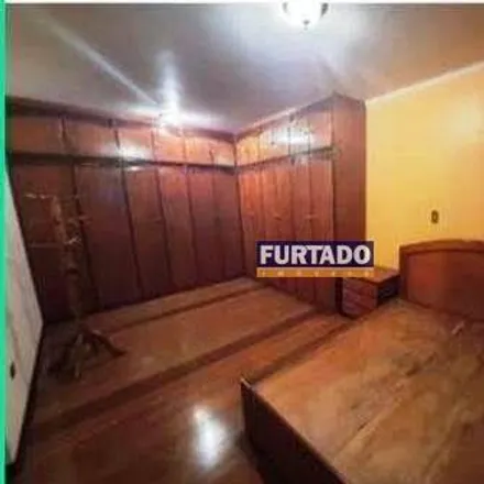 Buy this 4 bed house on Rua Professor Geraldo Hypólito in Bairro dos Casa, São Bernardo do Campo - SP