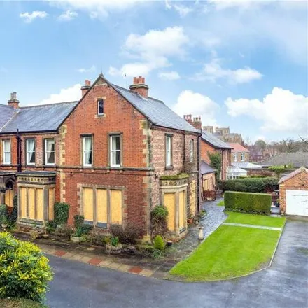 Image 1 - South Crescent, Ripon, HG4 1SN, United Kingdom - House for sale