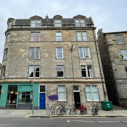 Rent this 4 bed apartment on 7 Hope Park Crescent in City of Edinburgh, EH8 9NA