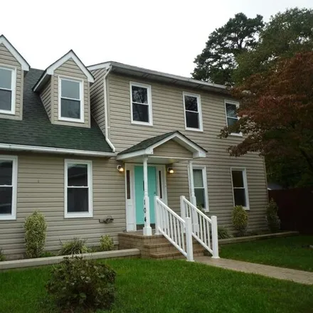 Rent this 3 bed house on 104 Mission St in Pasadena, Maryland