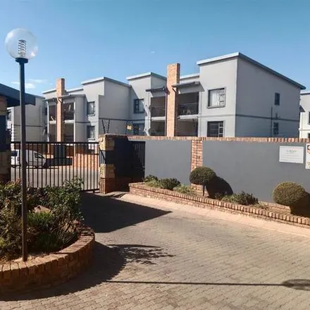 Image 3 - Busschau Street, Summerfields, Gauteng, 1501, South Africa - Apartment for rent