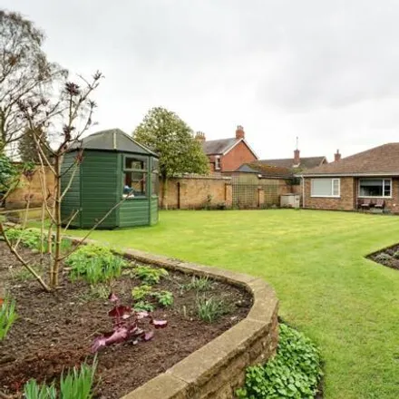 Image 4 - Queens Road, Barnetby le Wold, DN38 6JH, United Kingdom - House for sale