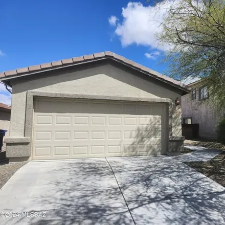 Rent this 3 bed house on 4117 East Shadow Branch Drive in Pima County, AZ 85756