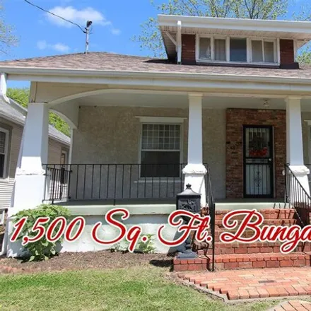 Buy this 2 bed house on 569 West Webster Street in Springfield, MO 65802
