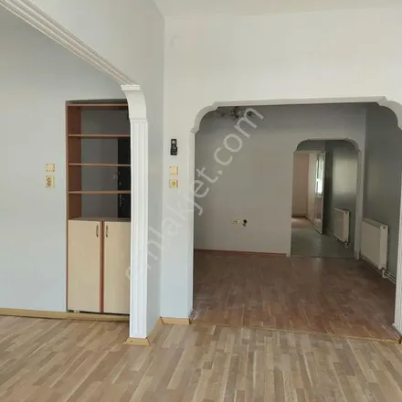 Rent this 3 bed apartment on 39. Sokak in 35290 Konak, Turkey