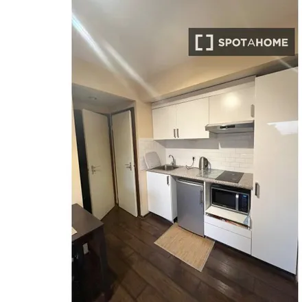 Rent this 1 bed apartment on Square Gutenberg - Gutenbergsquare 34 in 1000 Brussels, Belgium