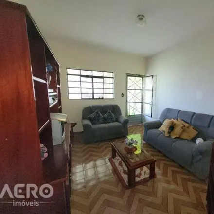 Buy this 2 bed house on Rua Ângelo Colacino in Jardim Petrópolis, Bauru - SP