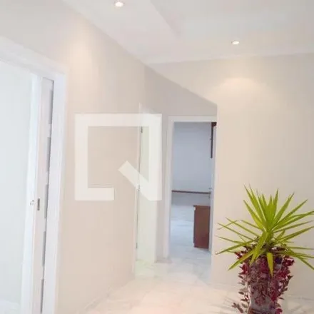 Rent this 3 bed house on Alameda Jaú 187 in Jardim Paulista, São Paulo - SP