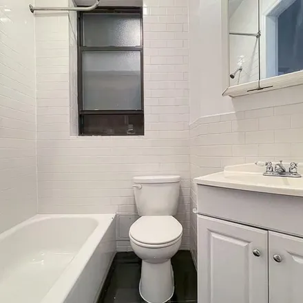 Rent this 3 bed apartment on 154 Columbus Avenue in New York, NY 10023