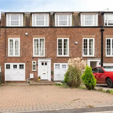 Image 2 - Newstead Way, Londres, London, Sw19 - Townhouse for sale