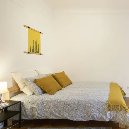 Rent this 3 bed room on Clínica São João de Deus in Rua António Patrício, 1700-009 Lisbon