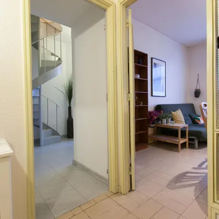 Rent this 5 bed apartment on Rua de São Brás in 4000-089 Porto, Portugal