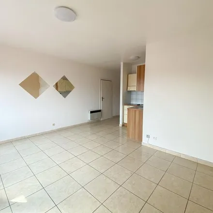 Rent this 1 bed apartment on Supermarché Assima in Rue Kéramis 44;50;52;54, 7100 La Louvière