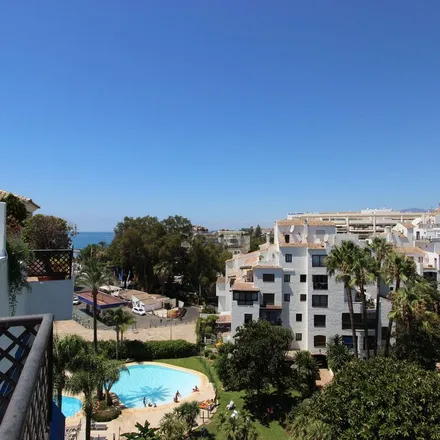 Rent this 4 bed apartment on Solo Qui in Calle de la Ribera, 29660 Marbella