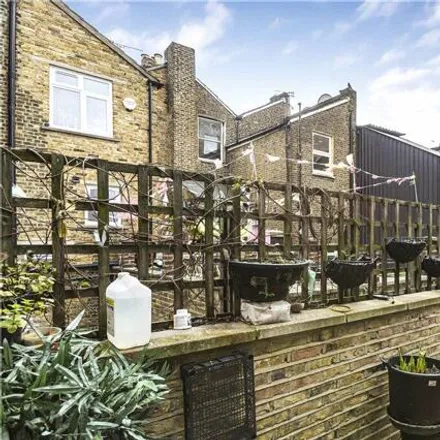 Image 7 - Beatty Road, London, London, N16 - House for sale