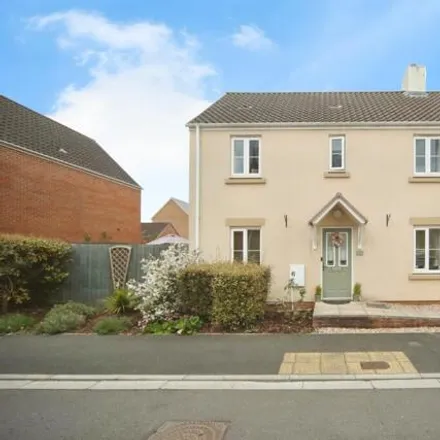 Buy this 3 bed house on 30 Morse Road in Taunton, TA2 6BU