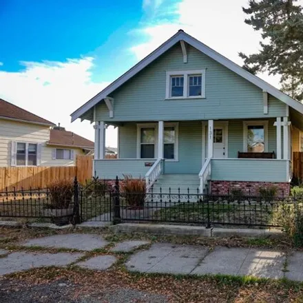 Buy this 3 bed house on 155 North 9th Street in Montague, Siskiyou County