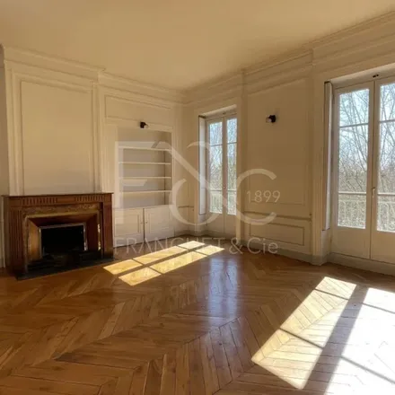 Rent this 6 bed apartment on 94 Rue Garibaldi in 69006 Lyon, France