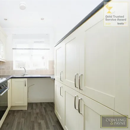 Image 3 - Hodgson Way, Shotgate, SS11 8YL, United Kingdom - Apartment for rent