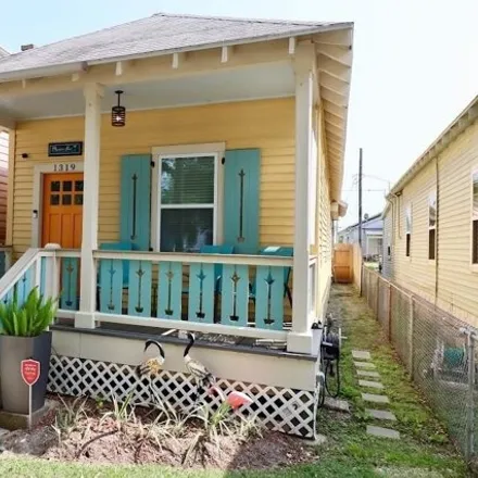Buy this 2 bed house on Beach Side Bungalow in 1316 Ursuline Street - Avenue N, Galveston
