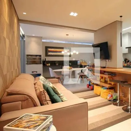 Buy this 3 bed apartment on Rua Tupaciguara in São Pedro, Belo Horizonte - MG