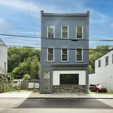 Buy this studio house on 3283 Lecky Avenue in Pittsburgh, PA 15212