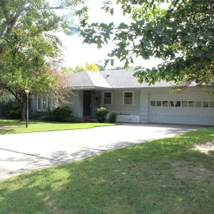 Rent this 3 bed house on 2618 East 33rd Place in Tulsa, OK 74105