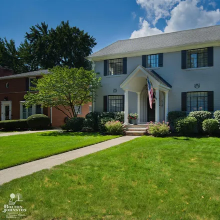 Buy this 5 bed house on 629 University Place in Grosse Pointe, Wayne County
