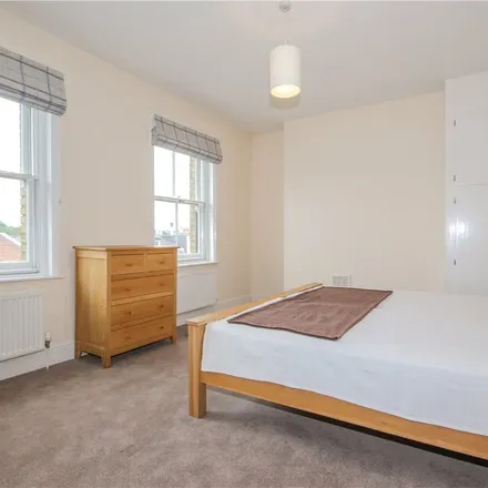 Rent this 3 bed apartment on Clarendon Institute in Walton Street, Oxford