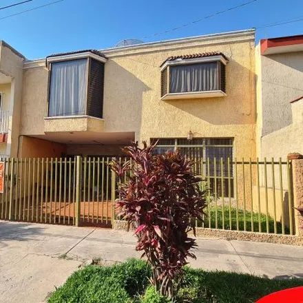 Buy this 6 bed house on Calle Alfonso Reyes 666 in Colinas de la Normal, 44290 Guadalajara