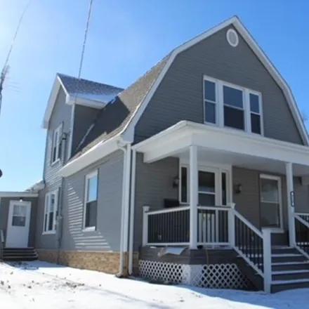 Image 1 - 974 West England Street, Taylorville, IL 62568, USA - House for sale