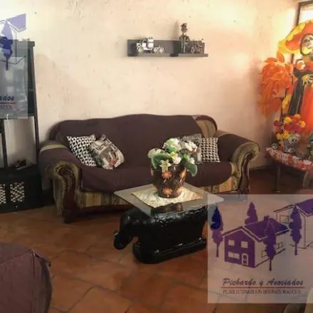 Buy this 4 bed house on Privada Palma Sugar in Palmitas, 62553 Jiutepec