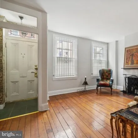 Image 4 - 476 South Hicks Street, Philadelphia, PA 19146, USA - House for sale