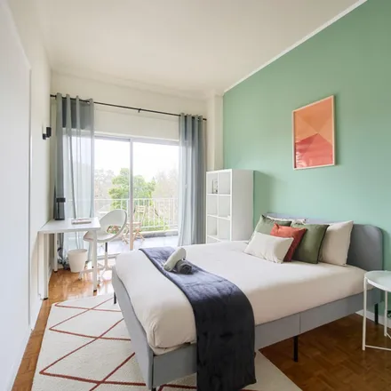Rent this 7 bed room on Desportos de Inverno in Rua Actor António Silva, 1700-098 Lisbon