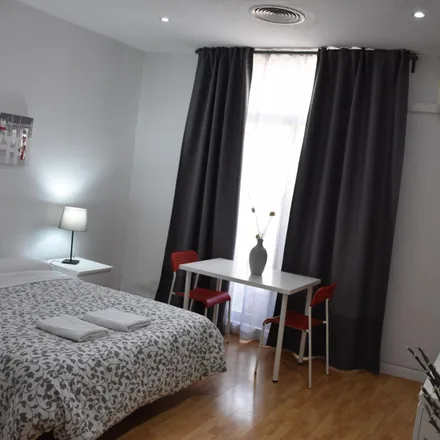 Rent this studio apartment on Gran Vía in 69, 28013 Madrid