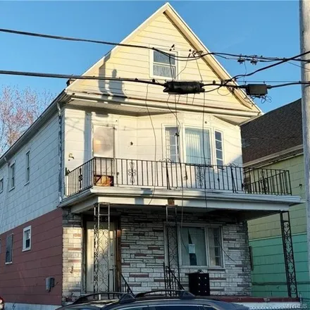 Buy this 6 bed house on 125 Ivy Street in Buffalo, NY 14211