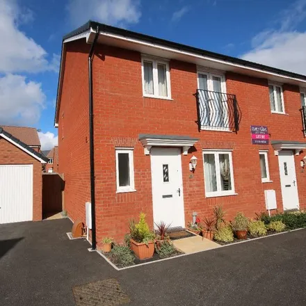 Rent this 3 bed duplex on Lilliana Way in North Petherton, TA5 2GG